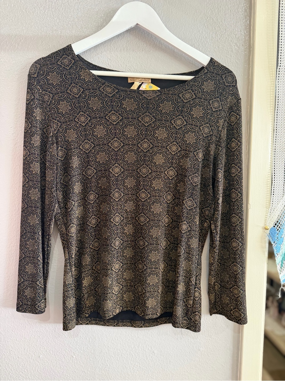 Susan Lawrence Brown Printed Long Sleeve Scoop Neck Top